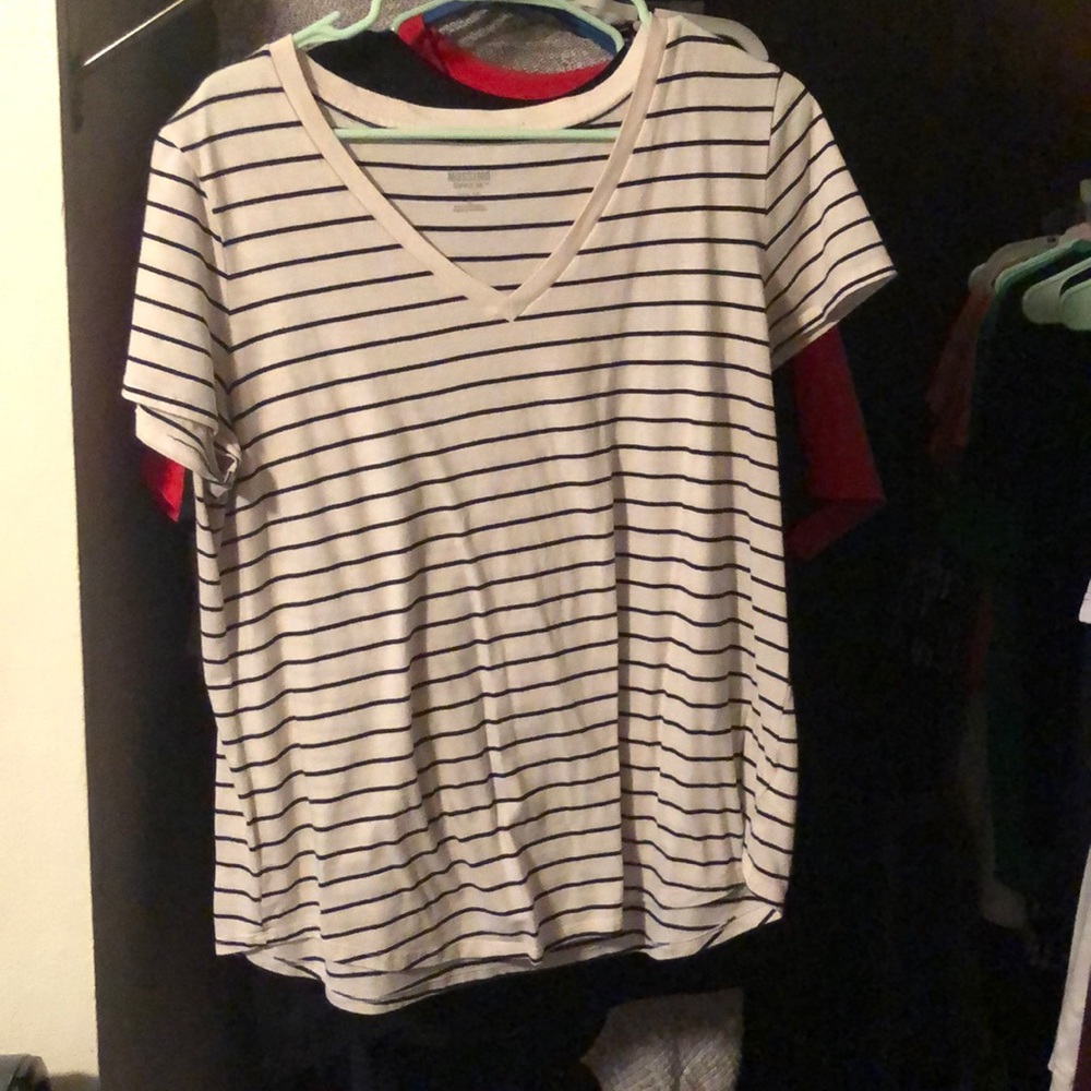 Basic Stripped V-Neck